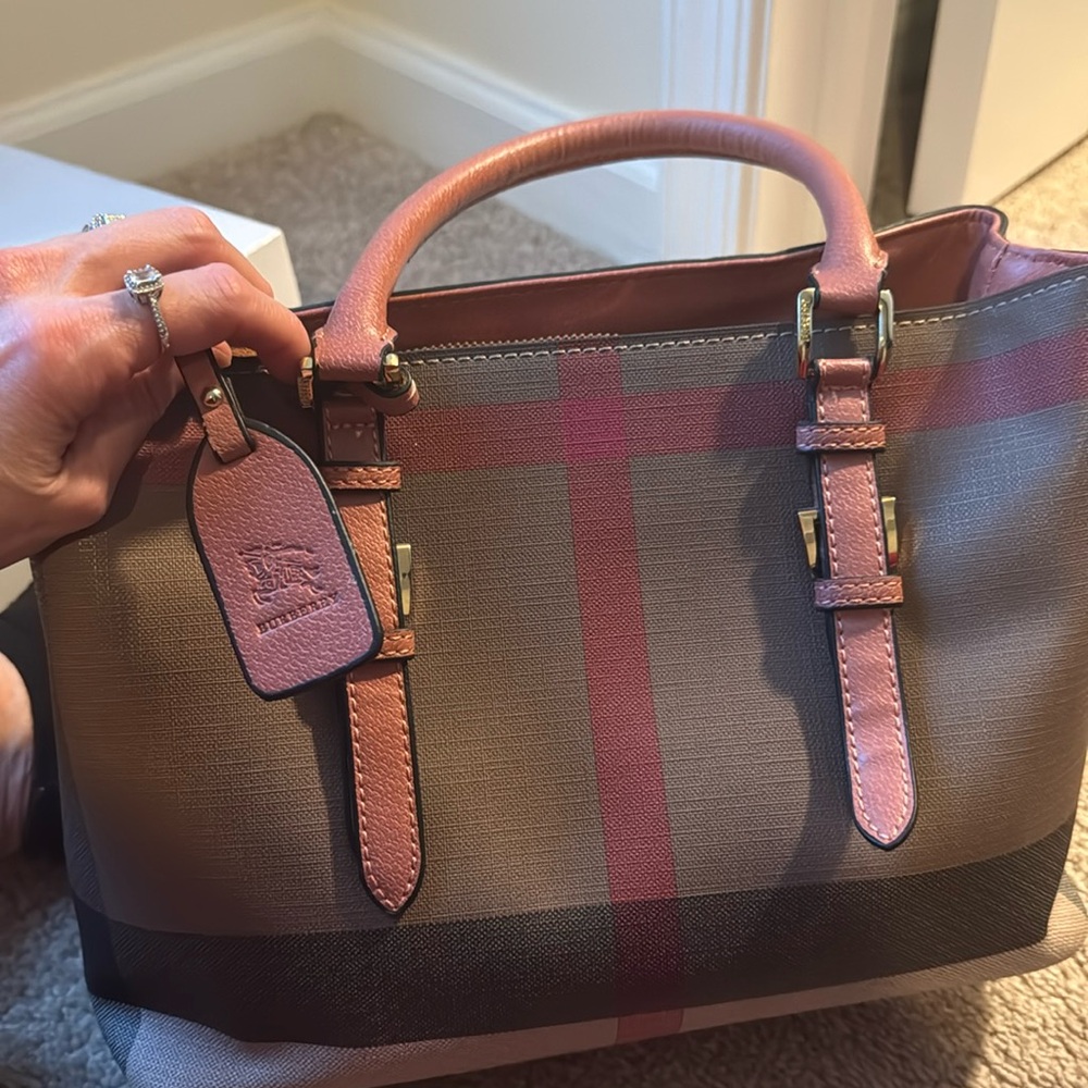 Handbag, gently used